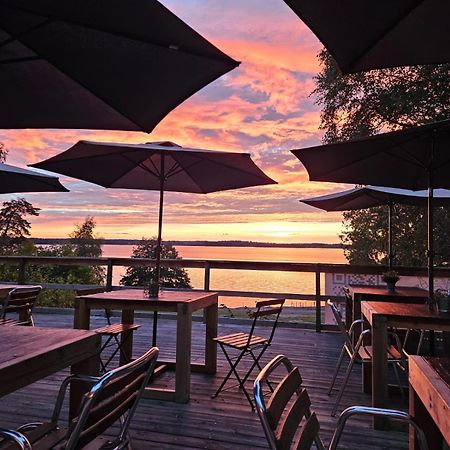 Kallhaellsbaden Strandhotell Ерфелла Экстерьер фото